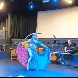 Meet your Posher, Chloe